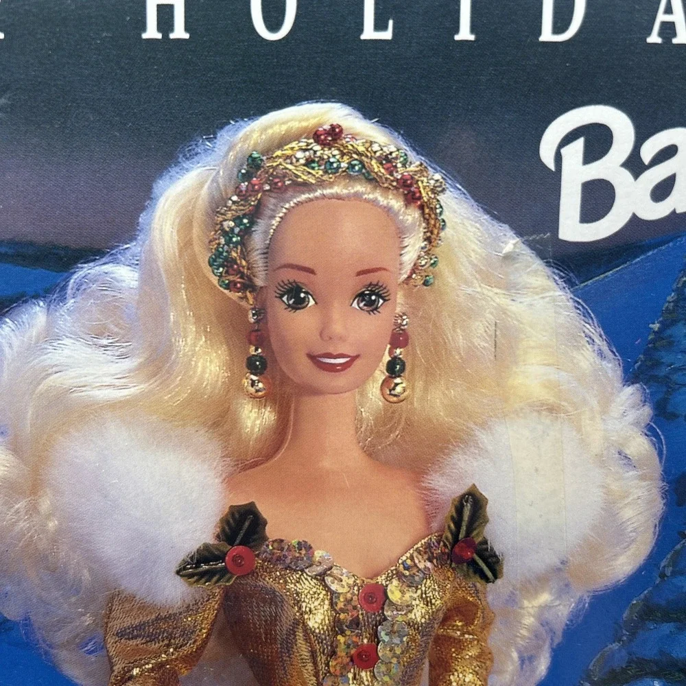 1994 Happy Holidays Special Edition Barbie NIB! Green Eyes But Brown On Box12155